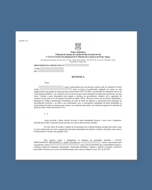 Obtivemos hoje (14/05/2025) importante sentença em favor da vida, garantindo - com a liminar agora sendo confirmada - a cobertura do tratamento denominado "LASERTERAPIA PROFILÁTICA" para uma criança que enfrenta o câncer.
🩺 A "LASERTERAPIA PROFILÁTICA" é um tratamento fundamental, complementar e indissociável da quimioterapia no caso, pelo risco de mucosite grave e, até, como advertiu a médica assistente, de óbito.
⛔️ A cobertura foi negada pelo plano de saúde na esfera administrativa (extrajudicial), mas, por força da liminar, ele foi obrigado a cobrir (custear) o tratamento, e a liminar, está, agora, com a sentença, confirmada.
⚖️ Ainda que caiba eventual recurso de apelação pelo plano de saúde, é preciso sempre celebrar quando o Direito se concretiza em favor da vida - e aqui estamos tratando da situação de uma criança que enfrenta o câncer.
👏 Deve ser registrada e enaltecida, pela sobrecarga de demanda do Poder Judiciário, a celeridade com que a ação tramitou até aqui perante a 1ª Vara Cível do Foro Regional do 4º Distrito de Porto Alegre-RS e com que a colenda Sexta Câmara Cível do Tribunal de Justiça do Rio Grande do Sul julgou os agravos de instrumentos interpostos, merecendo destaque, ainda, a também sempre célere e efetiva atuação do Ministério Público em primeiro e segundo graus.
Infelizmente, diante desse tipo de conduta abusiva e desleal de planos de saúde, e sem conseguirem resolver diretamente com tais empresas, o único caminho que resta aos consumidores é a ação judicial.
Márcio De Camillis
OAB/RS nº 45.496
51 999 564 346